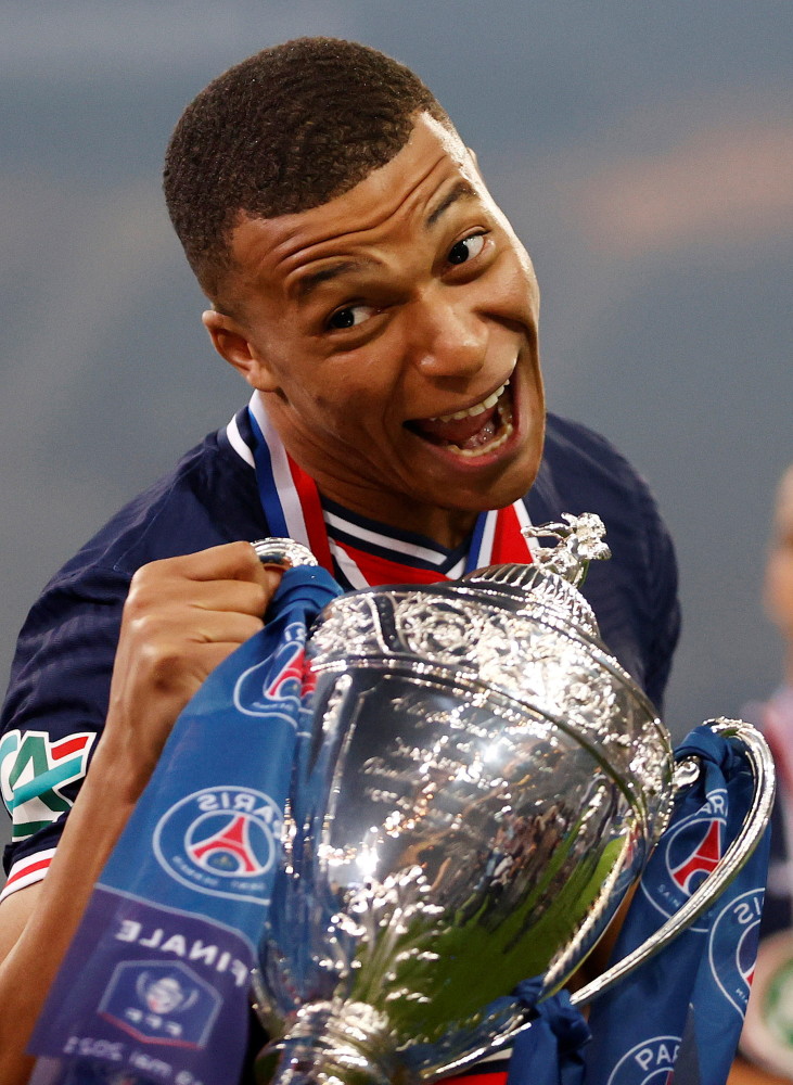 Kaiyun-包含转折点！葡萄牙体育官宣签约，法国杯窗口期攻防权衡，媒体盛赞，医务组通报恢复的词条