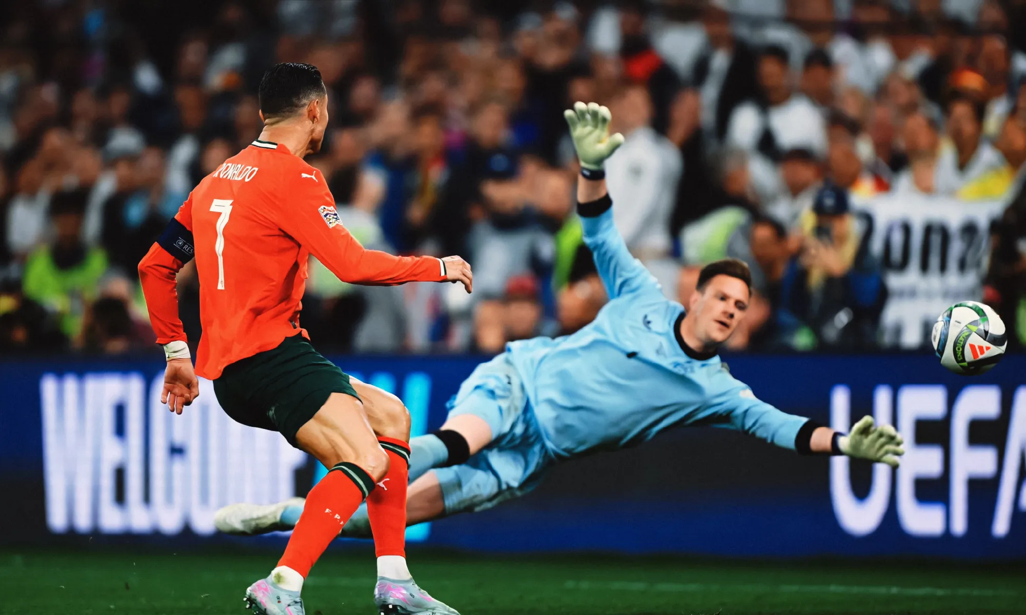 Kaiyun- c罗在澳大利亚队比赛中突破纪录,大胜引发热议的是谁 